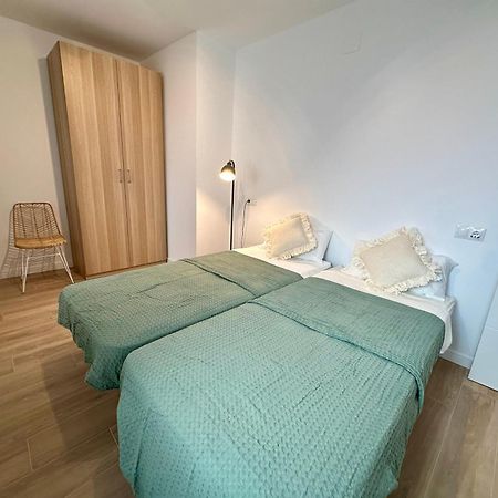 Atico Con Solarium Y Bbq Cerca Del Centro 6 Pax Leilighet Málaga Eksteriør bilde