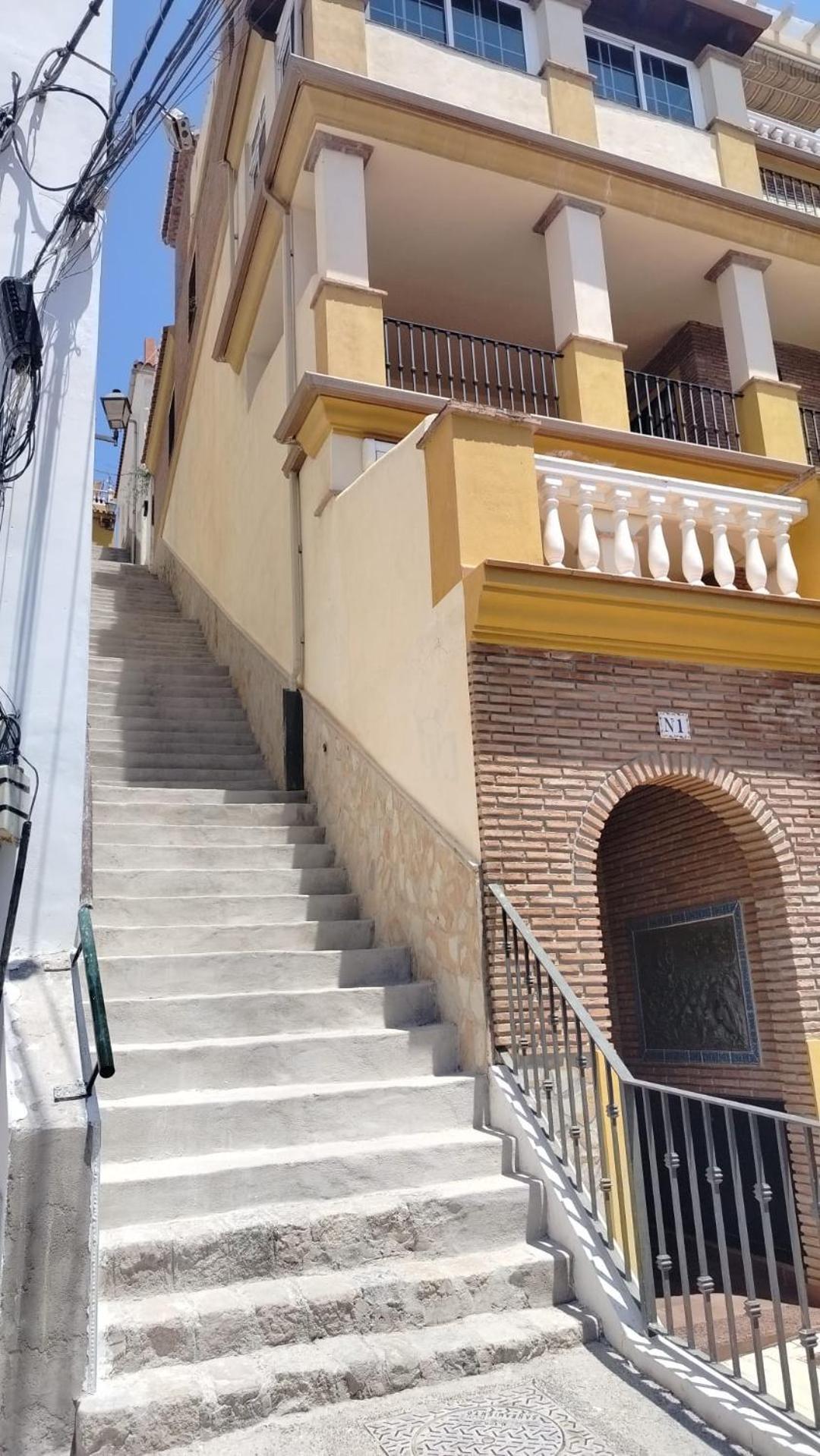 Atico Con Solarium Y Bbq Cerca Del Centro 6 Pax Leilighet Málaga Eksteriør bilde