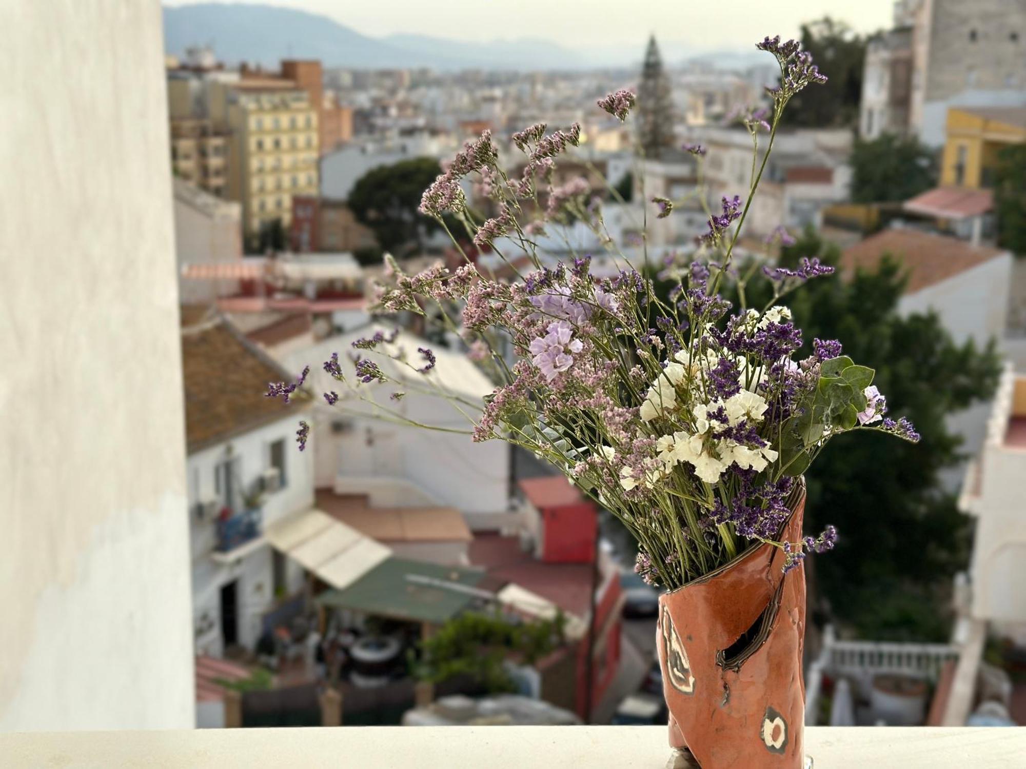 Atico Con Solarium Y Bbq Cerca Del Centro 6 Pax Leilighet Málaga Eksteriør bilde